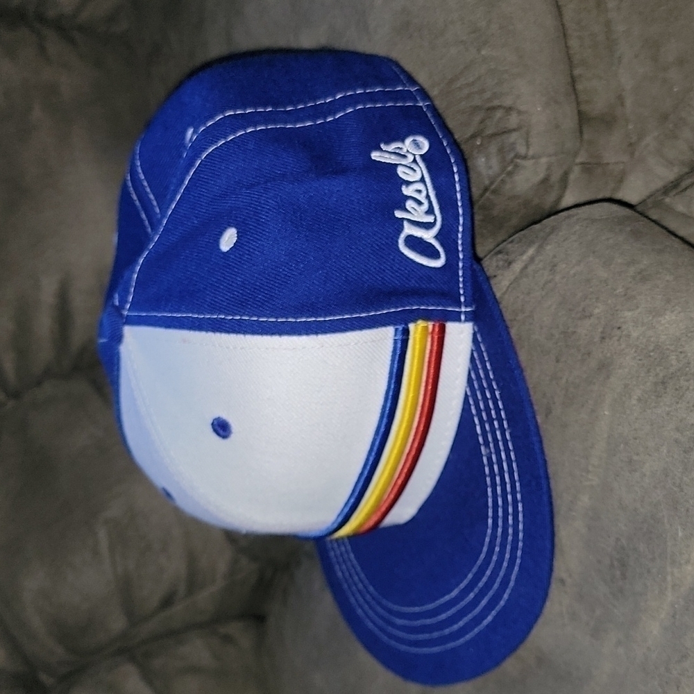 Nwt Aksels Cap -> New Axels Cap